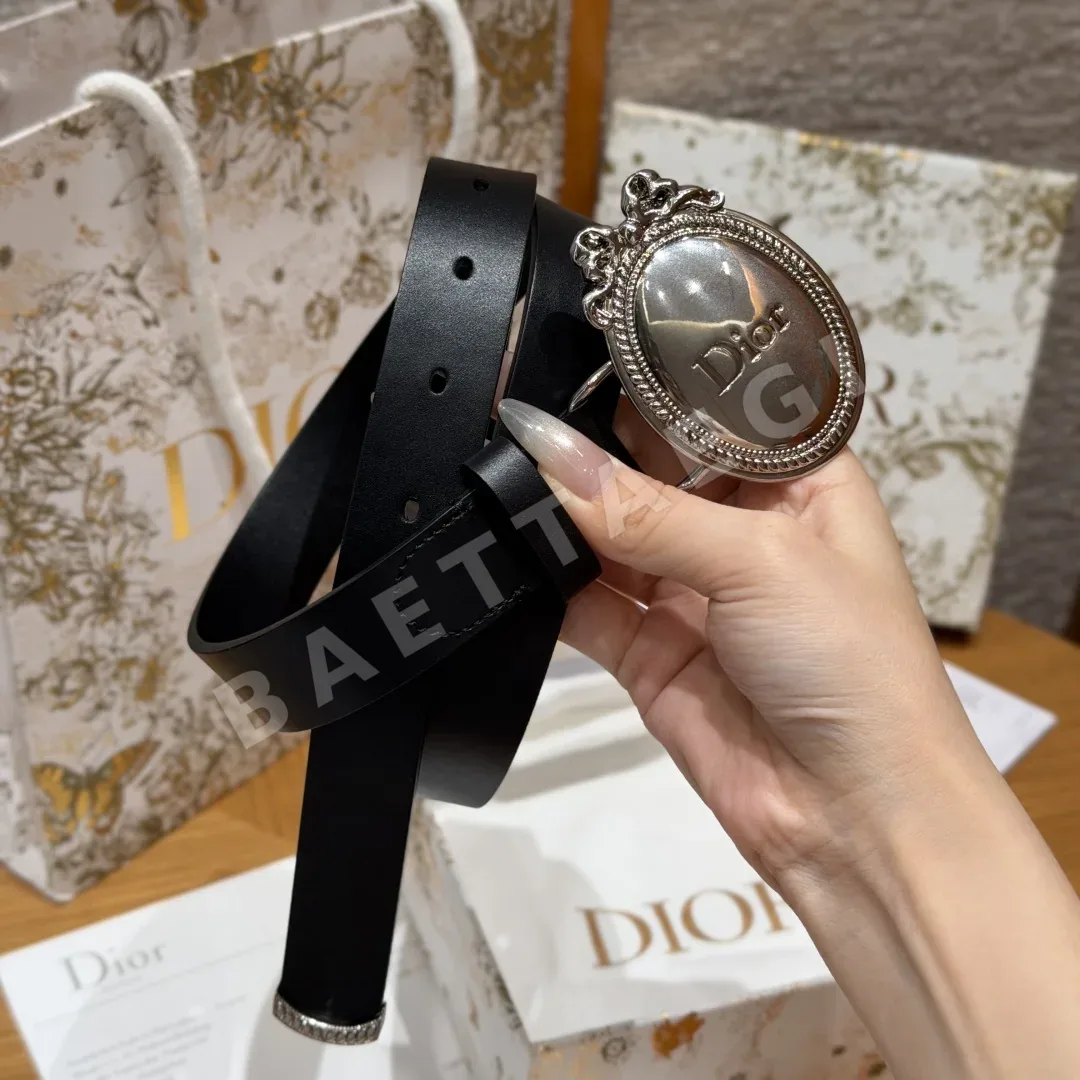 디올 메탈 버클 스무스 카프벨트 상세 이미지 2