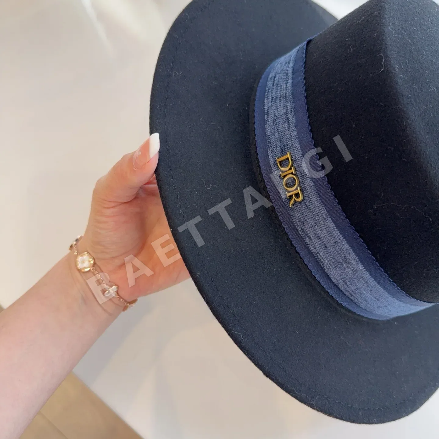 디올 울 펠트 플랫 탑 모자 상세 이미지 3