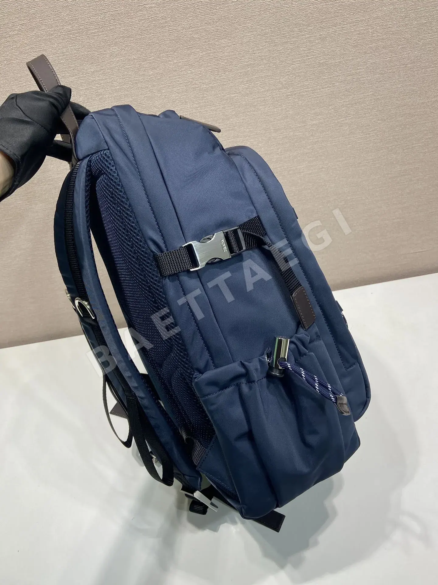프라다 리나일론 가죽 트리밍 백팩 2VZ122 상세 이미지 5
