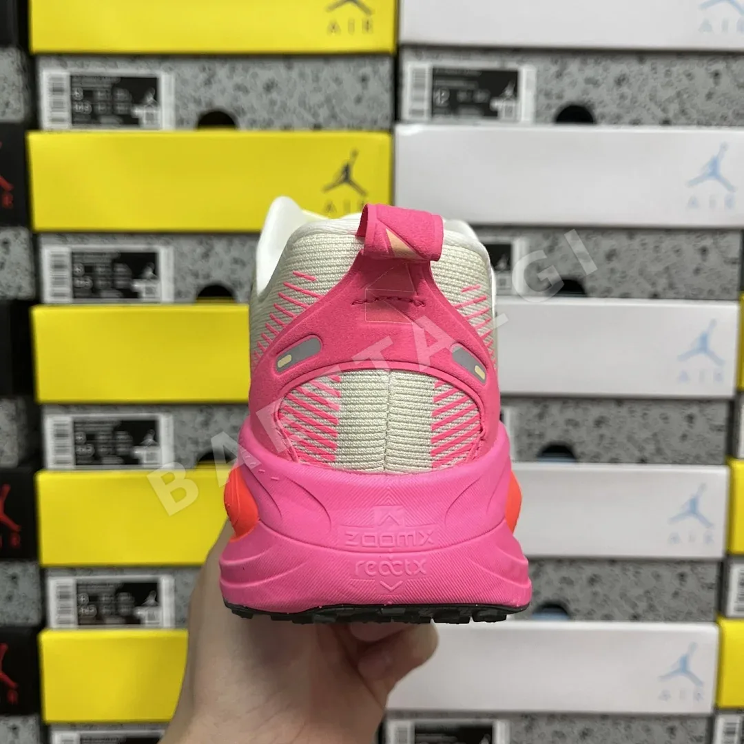 나이키 줌 보메로 18 IB7315-100 201101 Nike Zoom Vomero 18 상세 이미지 5