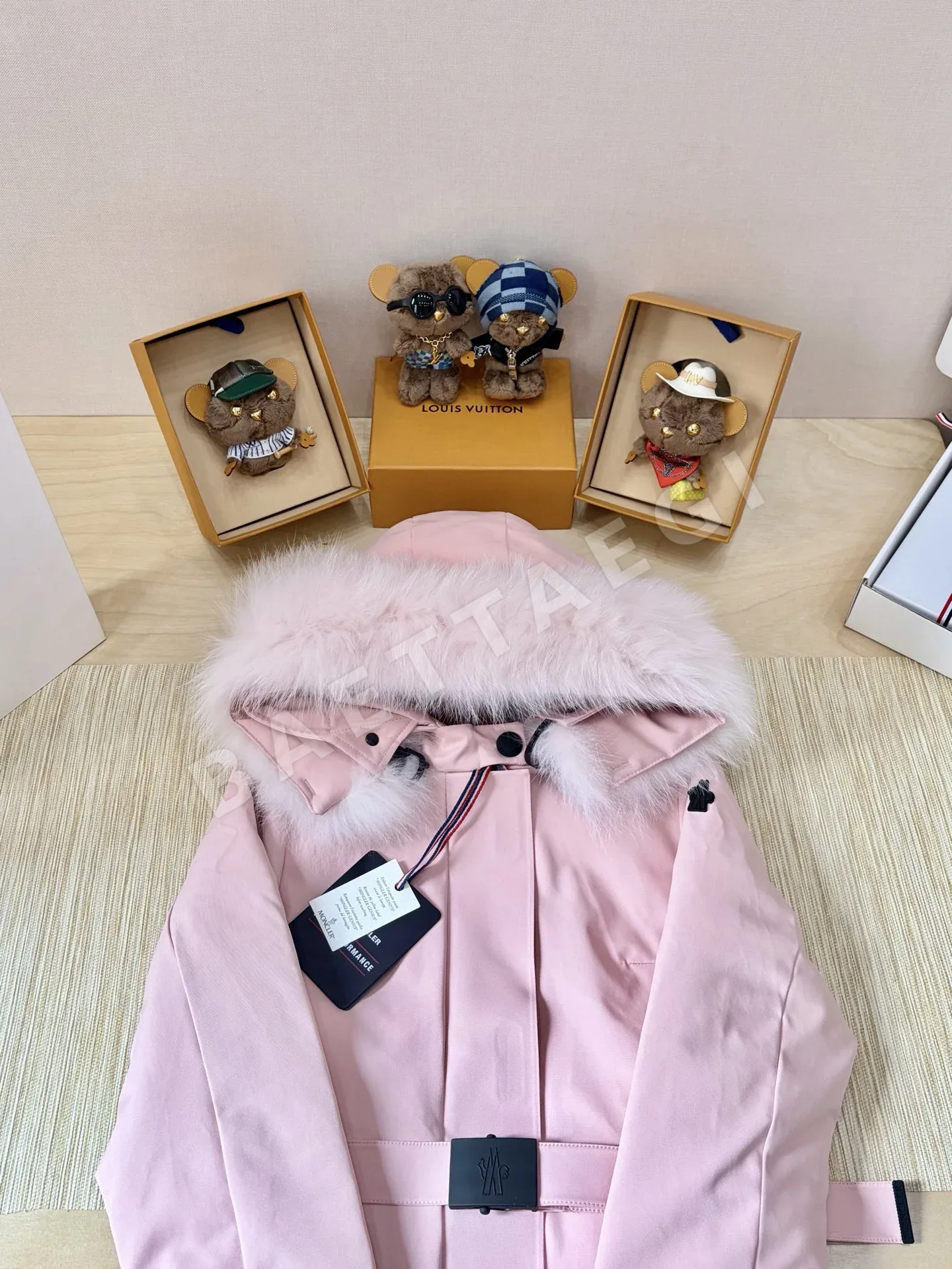 몽클레르 여성 패딩 재킷 상세 이미지 2