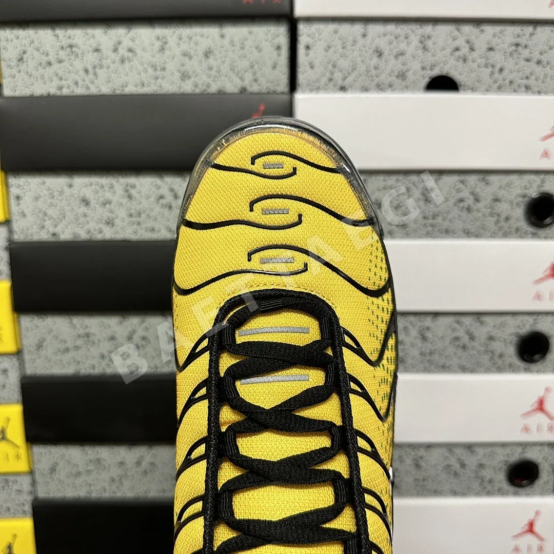 나이키 [DF] 에어 맥스 플러스 IB7671-700 201071 Nike Air Max Plus Varsity Maize Pine Green 상세 이미지 7