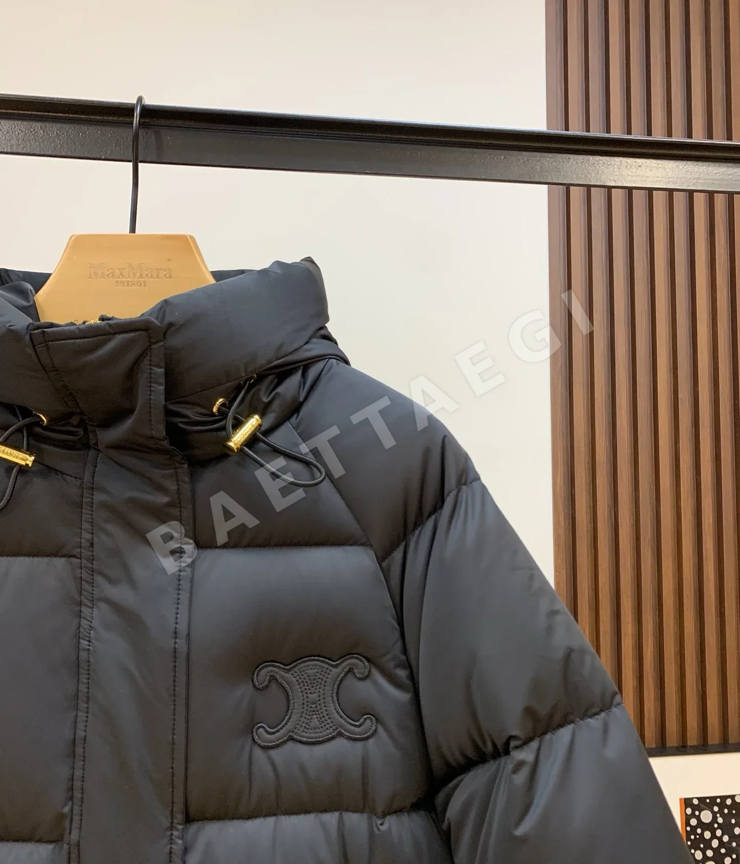 셀린느 화이트 구스다운 여성 패딩 재킷 상세 이미지 6