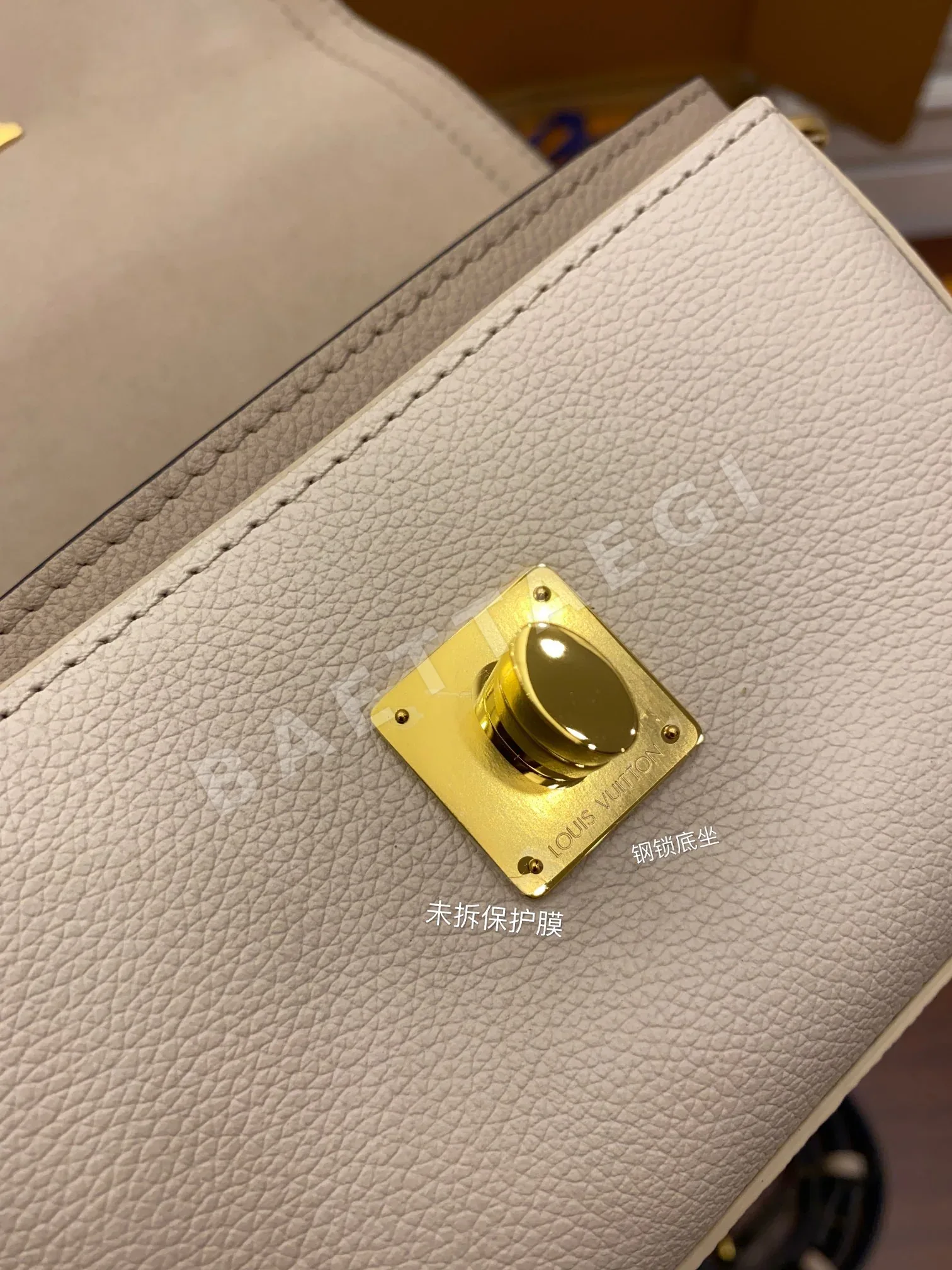 루이비통 M58554 가방 상세 이미지 6