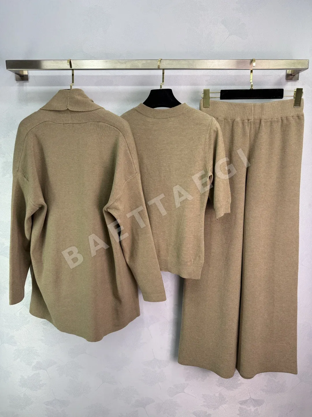 로에베 로고 자수 스트라이프 반팔 티셔츠 6027 상세 이미지 8