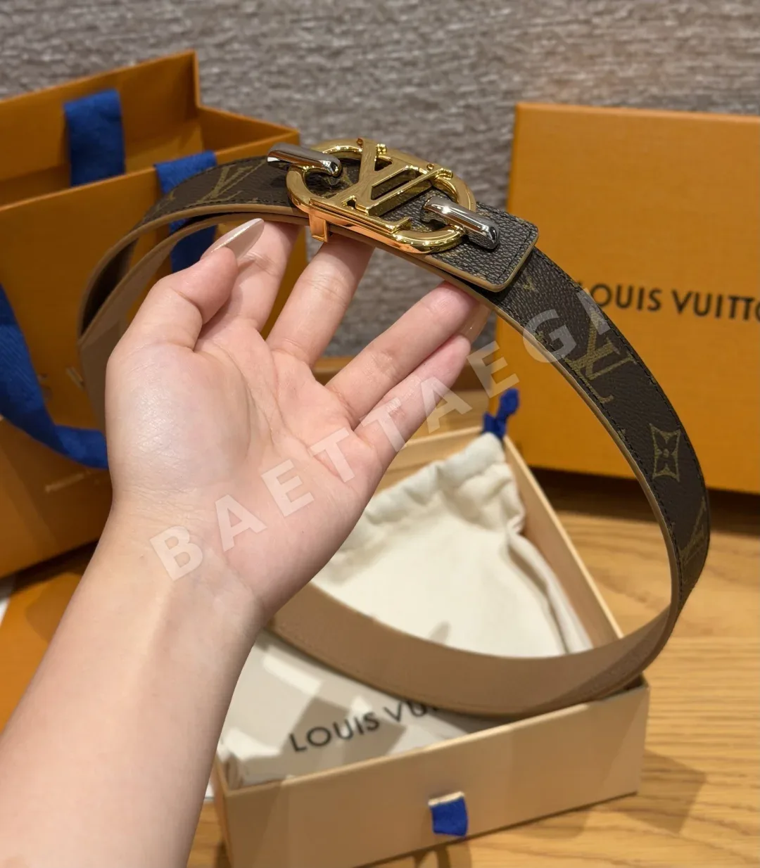 루이비통 이니셜 30mm 리버시블 벨트 상세 이미지 5