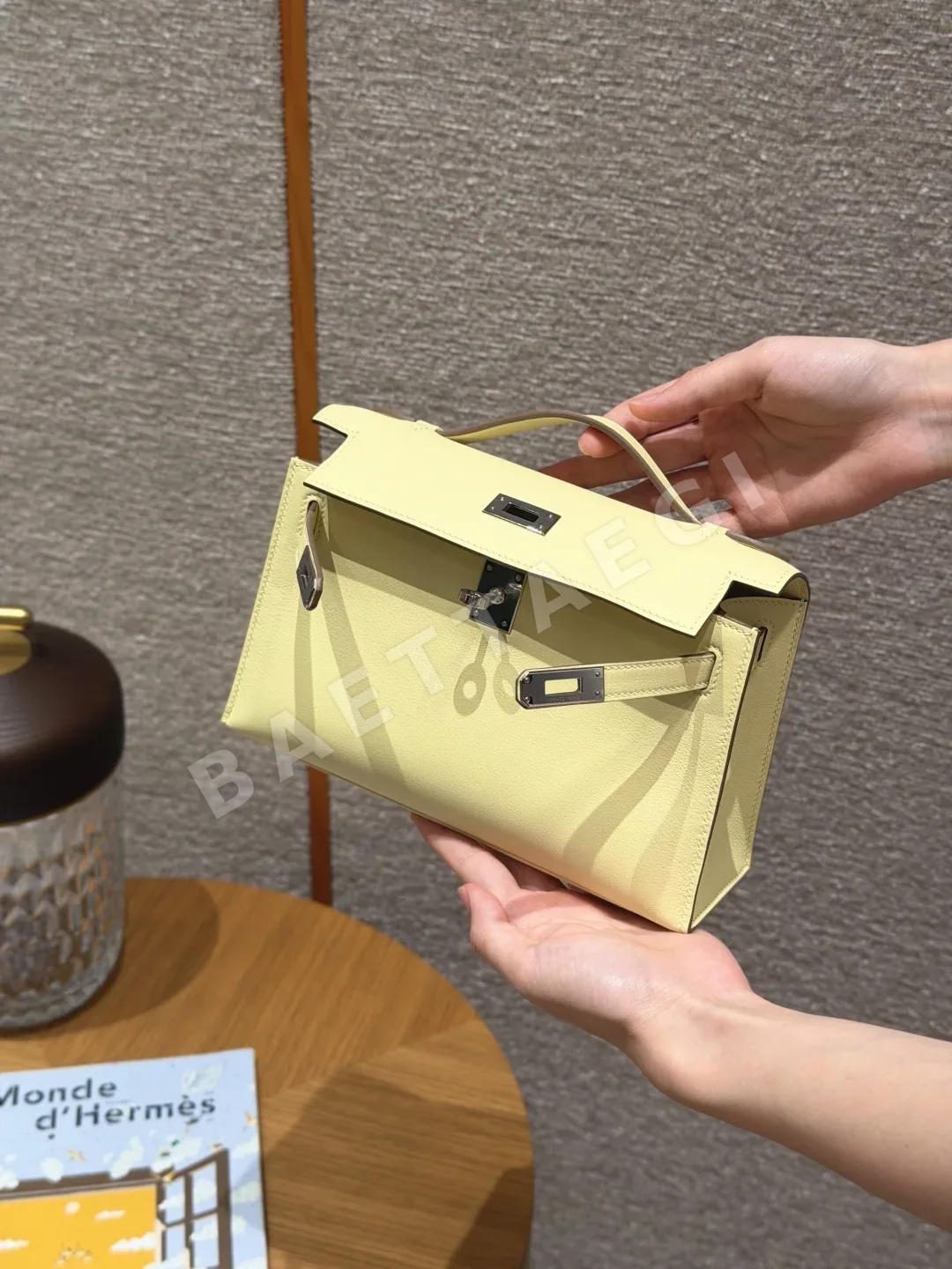 에르메스 켈리 스위프트 가죽 클러치 가방 상세 이미지 5