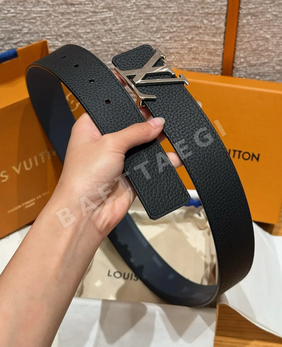 루이비통 TAURILLON 40mm 리버시블 벨트 상세 이미지 5