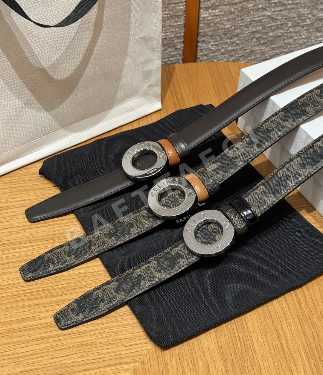 셀린느 차트 디스크 버클 리버시블 가죽 벨트 상세 이미지 3