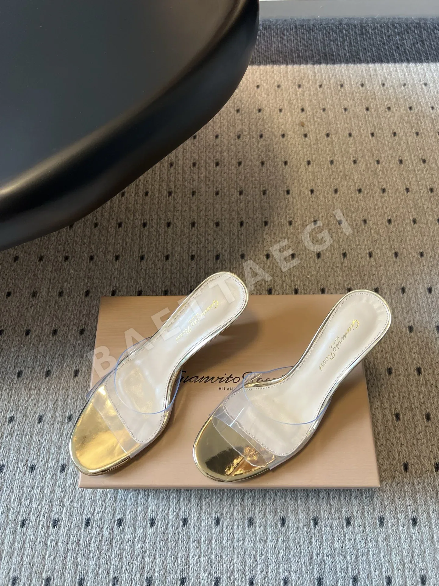 지안비토 로시 지안비토 투명 스트랩 스퀘어 토 하이힐 샌들 상세 이미지 2
