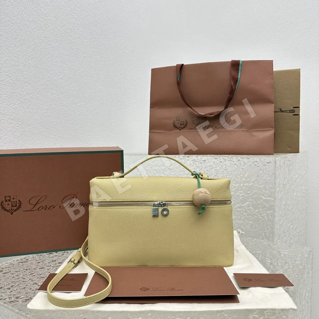로로피아나 엑스트라 포켓 핸드백 L 128810