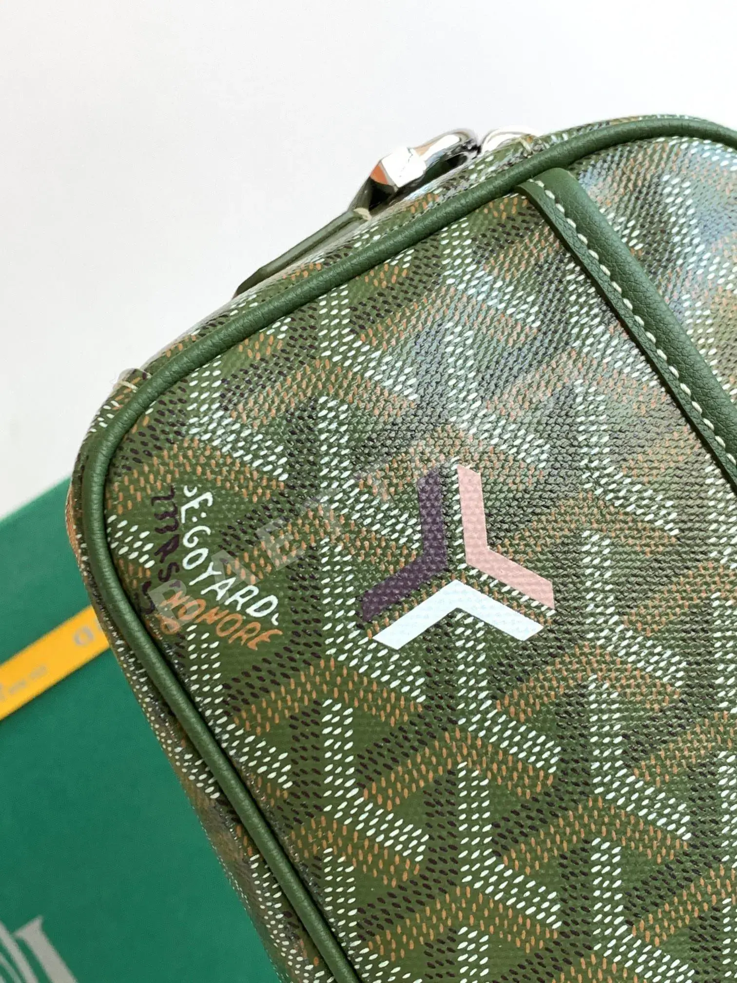 고야드 올리브그린 카메라백 상세 이미지 5