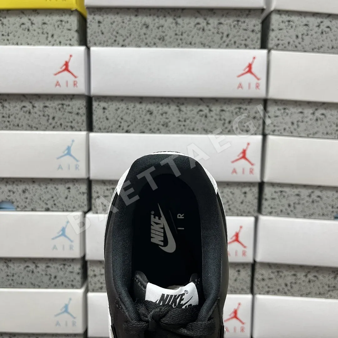 나이키 [MAX] 에어 포스 1 로우 QS CQ0492-001 201170 Nike Air Force 1 Low QS Black White 상세 이미지 9