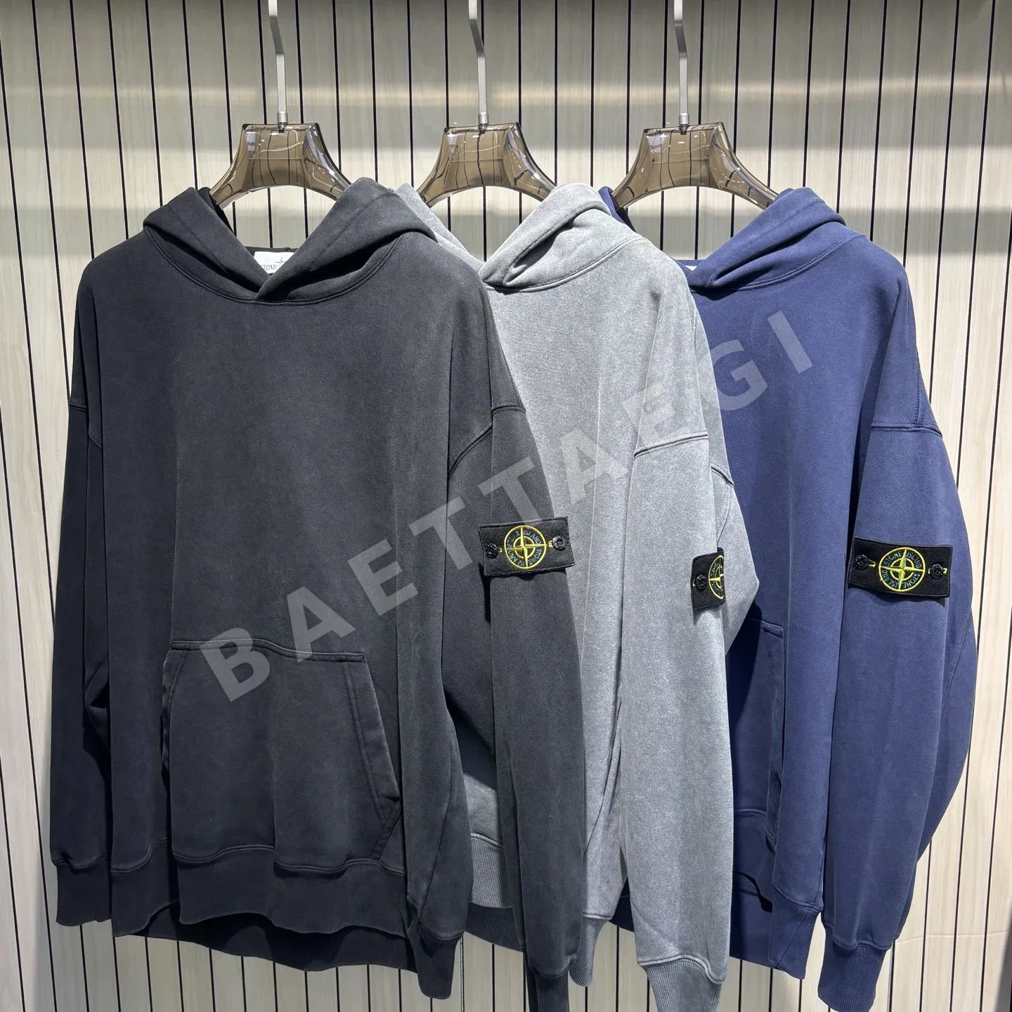 스톤아일랜드 손상 가공 워시드 후드 스웨트셔츠 50982