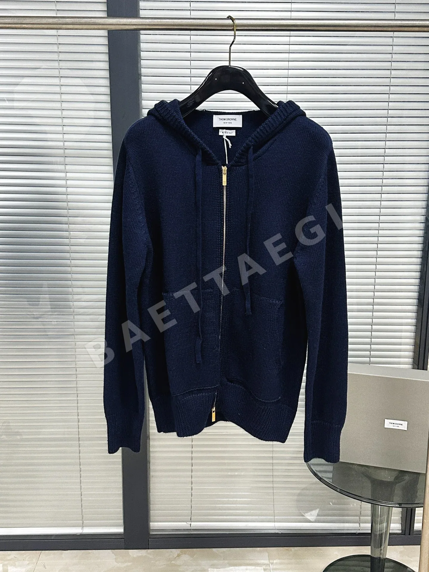 톰브라운 후드 니트웨어 남성 자켓 상세 이미지 3