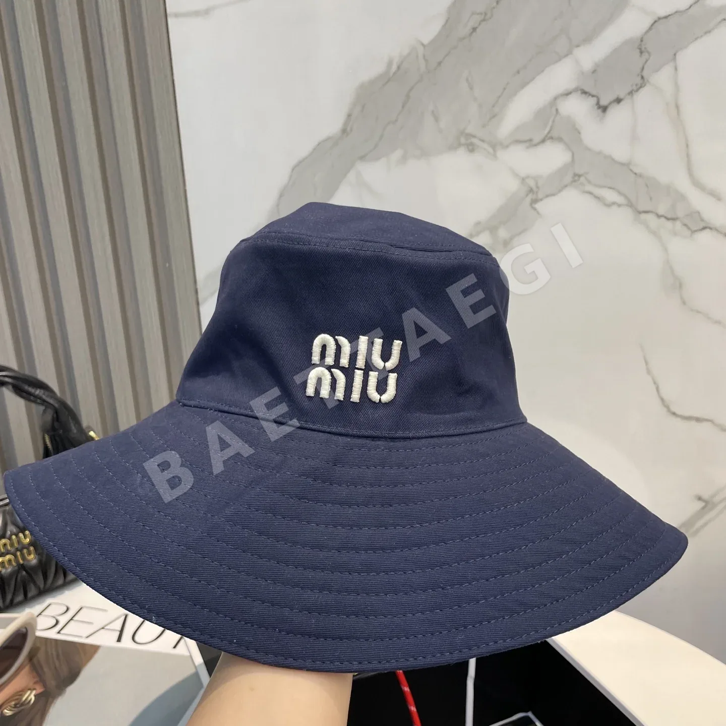 미우미우 버킷 햇 모자 상세 이미지 2