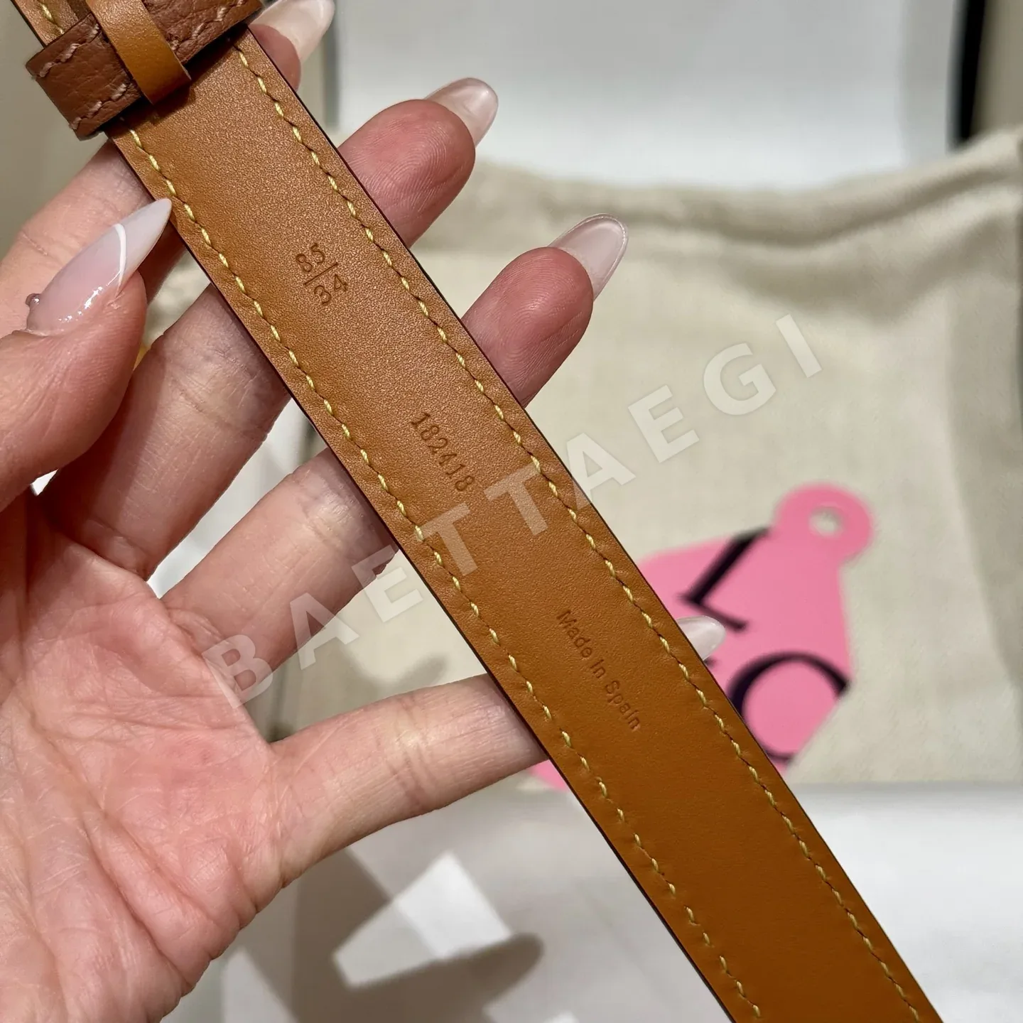 로에베 아나그램 버클 가죽 벨트 상세 이미지 9