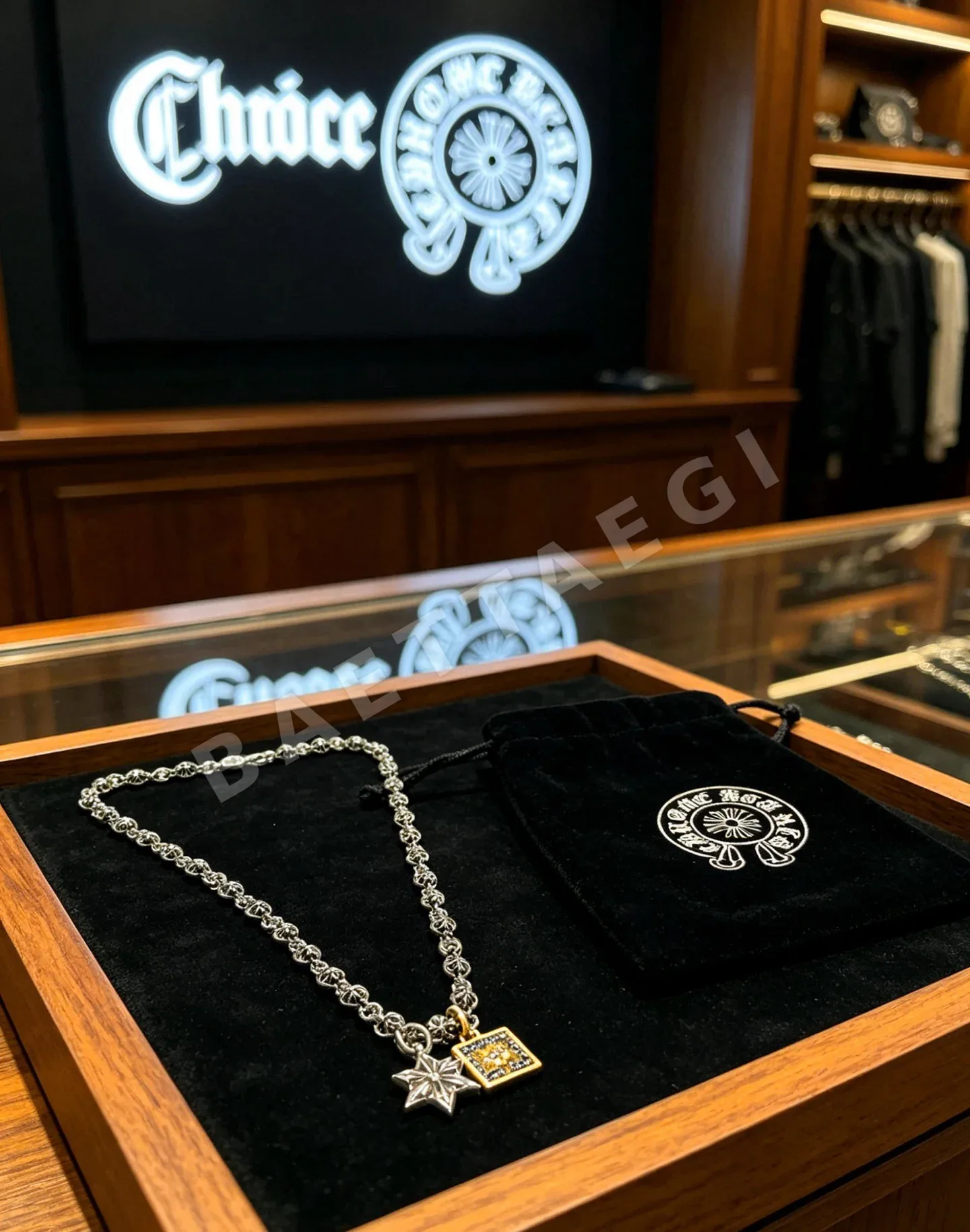 크롬하츠 멀티 엘리먼트 레트로 크로스 목걸이 상세 이미지 10