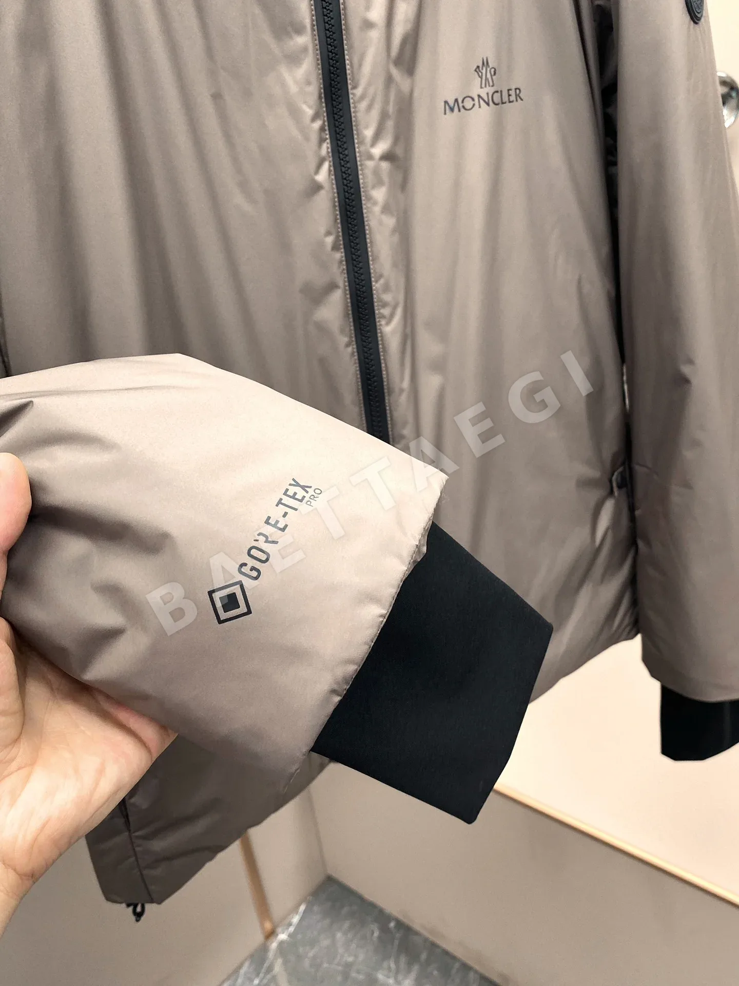 몽클레르 티몰 남성 후드 패딩 재킷 상세 이미지 7