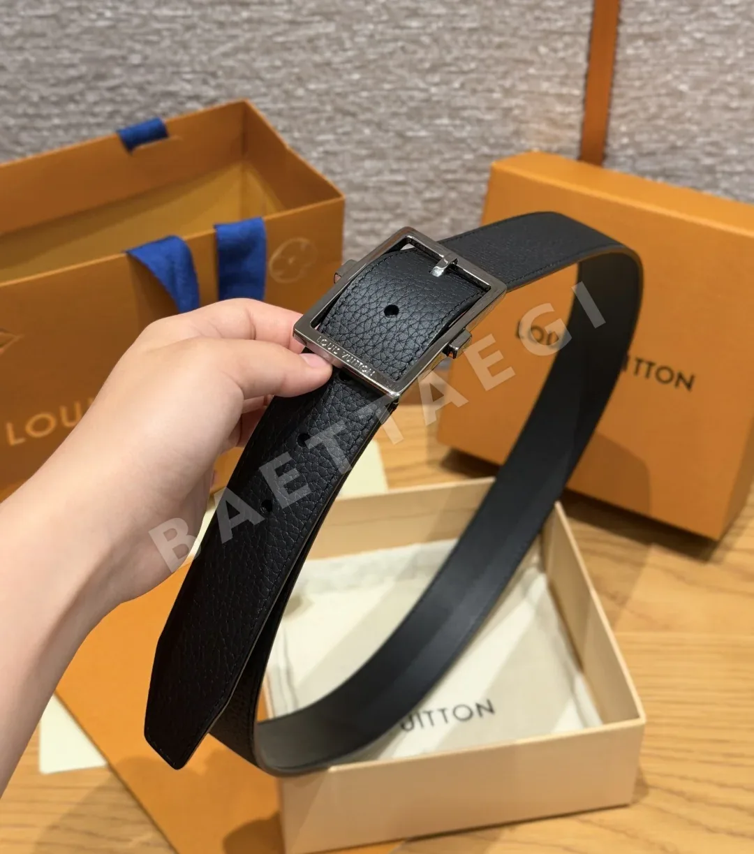 루이비통 폰느프 35mm 트리옹 가죽 벨트 상세 이미지 9