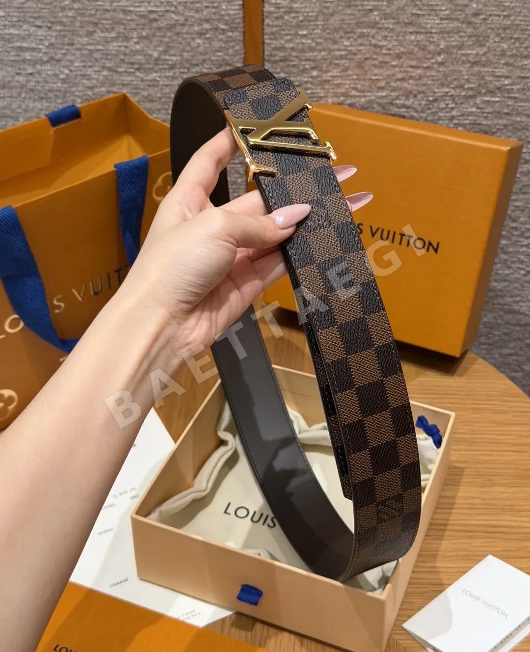 루이비통 이니셜 40mm 리버시블 벨트 상세 이미지 4