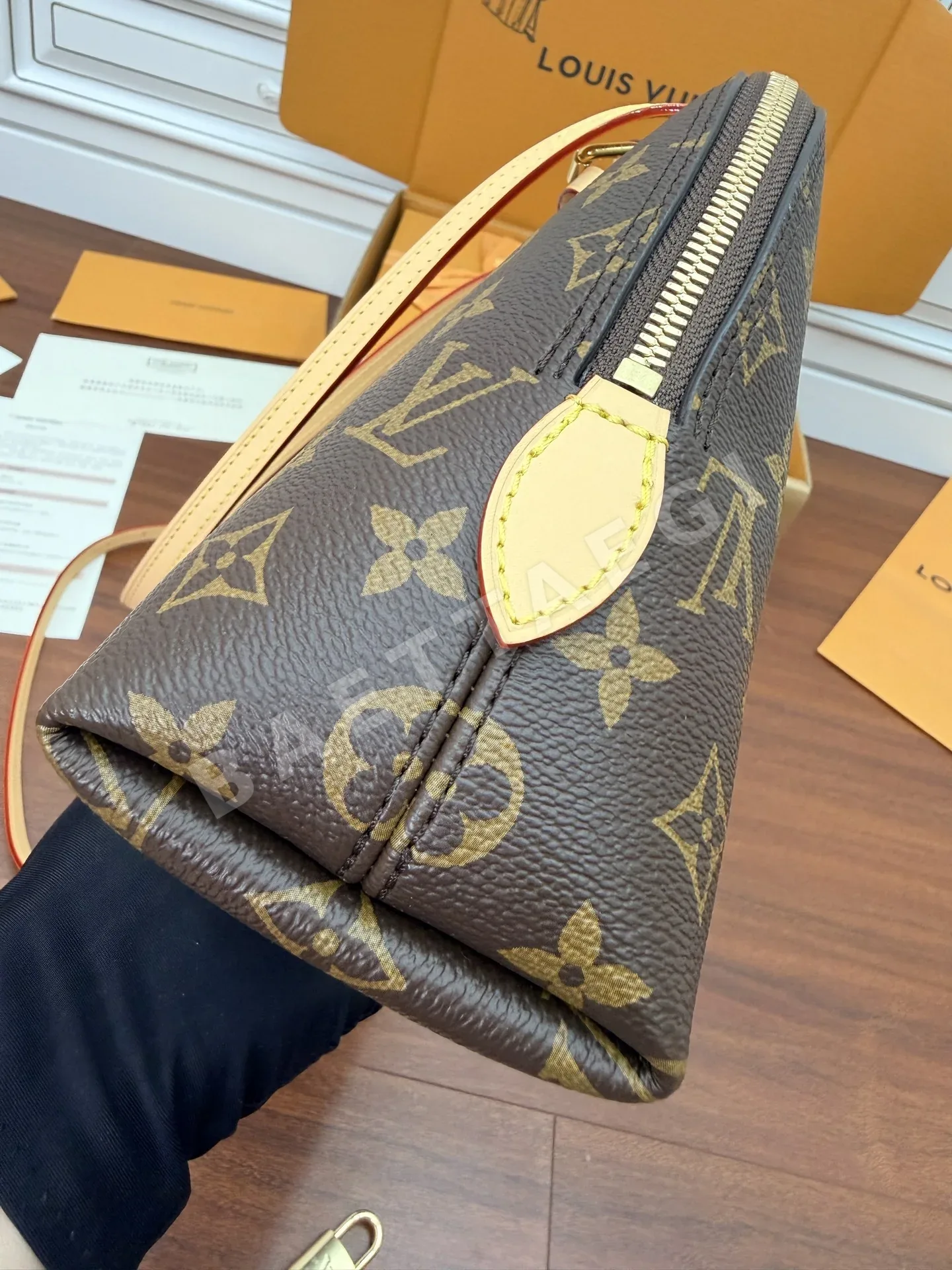 루이비통 M28951 가방 상세 이미지 6