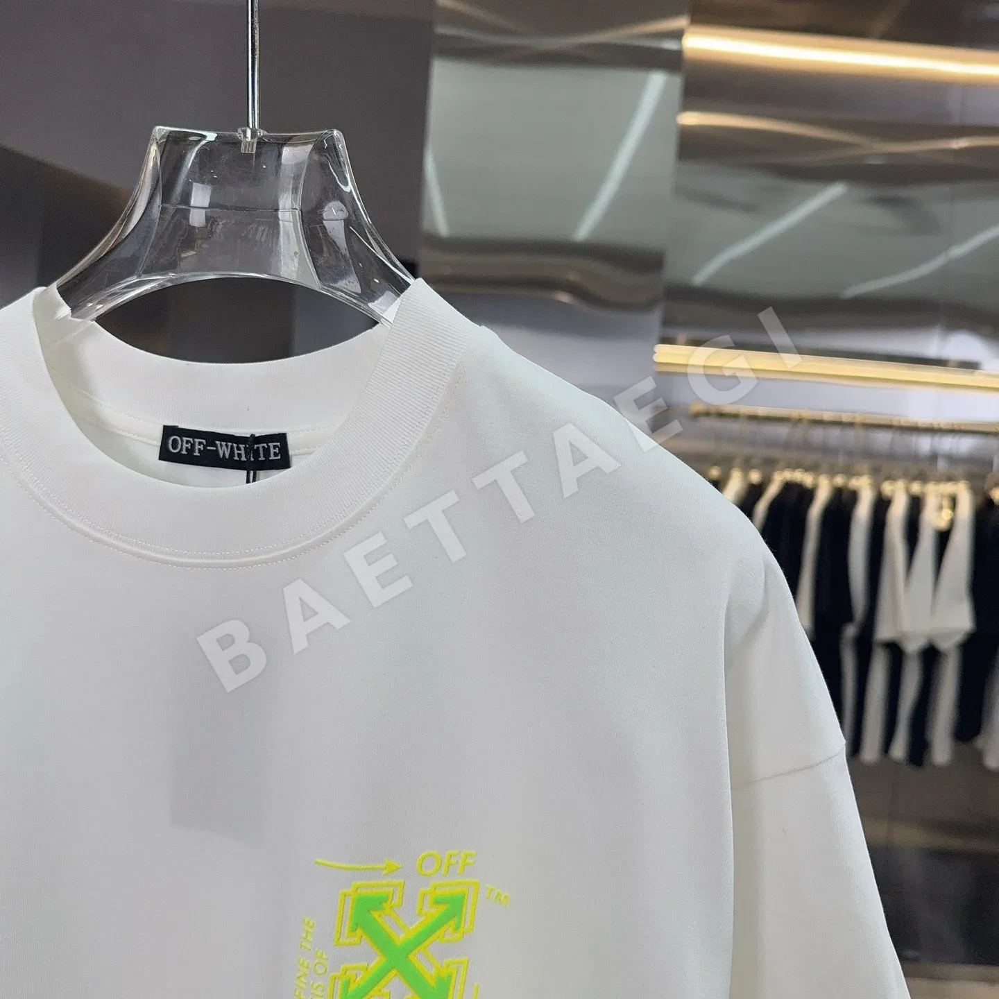 오프화이트 형광 프린트 남여공용 루즈핏 반팔 티셔츠 상세 이미지 6