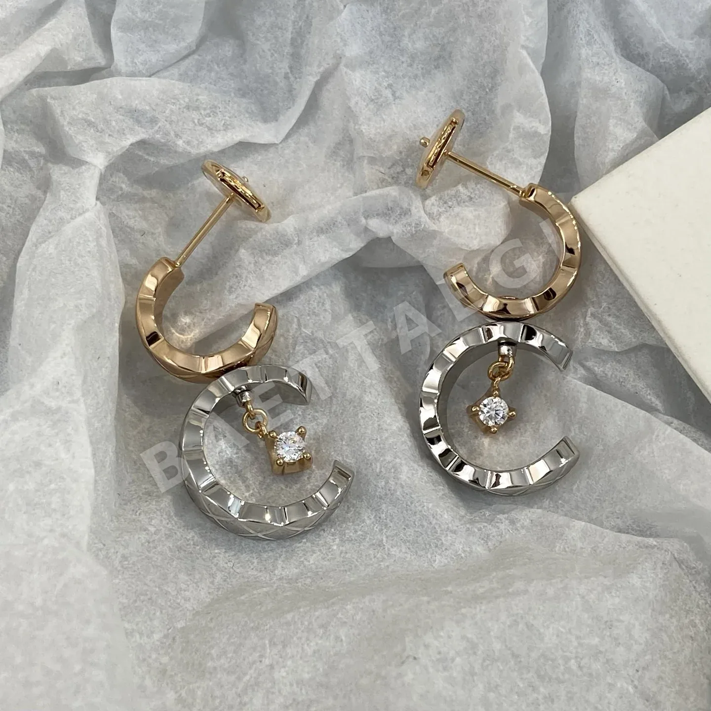 샤넬 코코 크러쉬 다이아몬드 귀걸이 149545