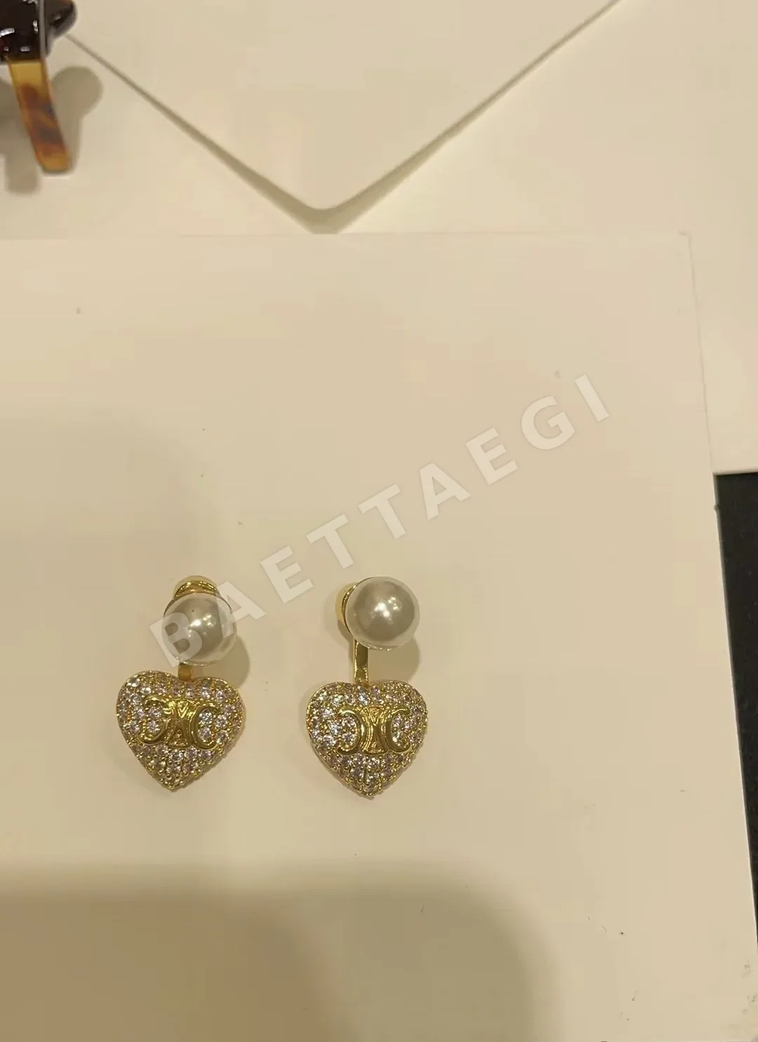 셀린느 다이아몬드 하트 진주 귀걸이 69673
