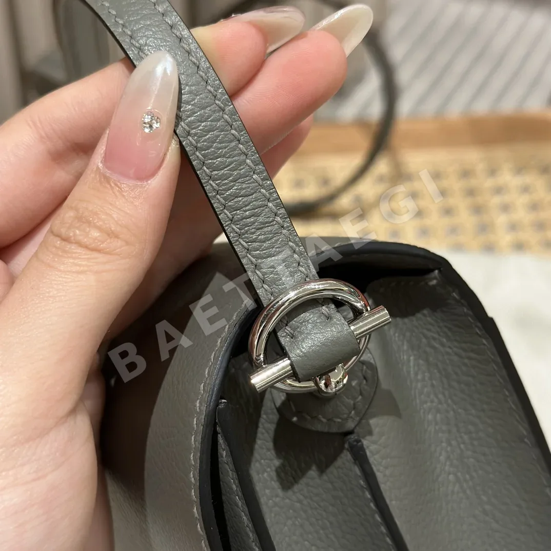 에르메스 돼지코 19 cm 송아지가죽 가방 상세 이미지 7
