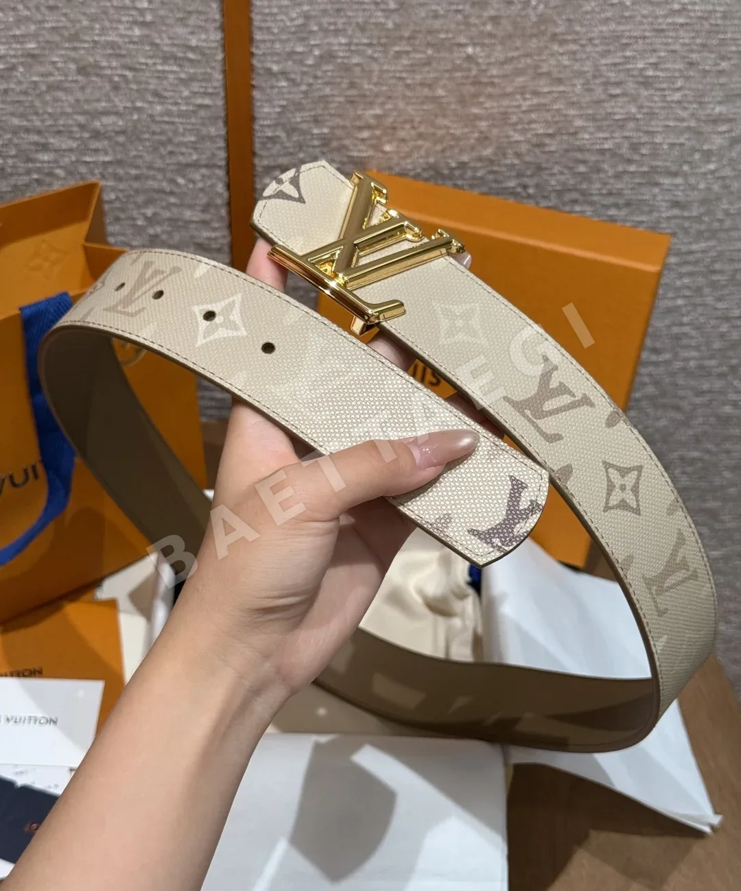 루이비통 이니셜 40mm 리버시블 벨트 상세 이미지 5