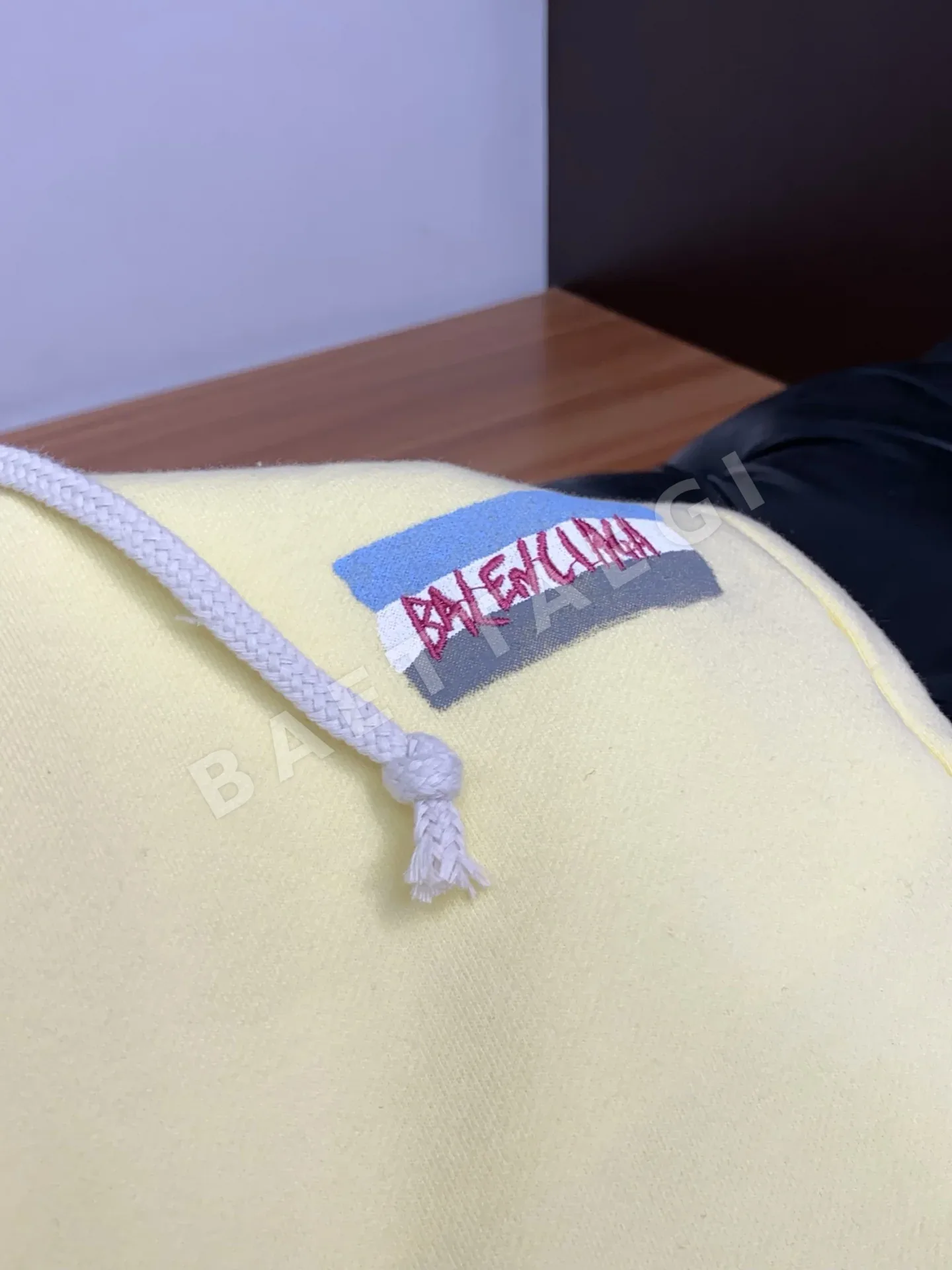 발렌시아가 남성 반바지 상세 이미지 7