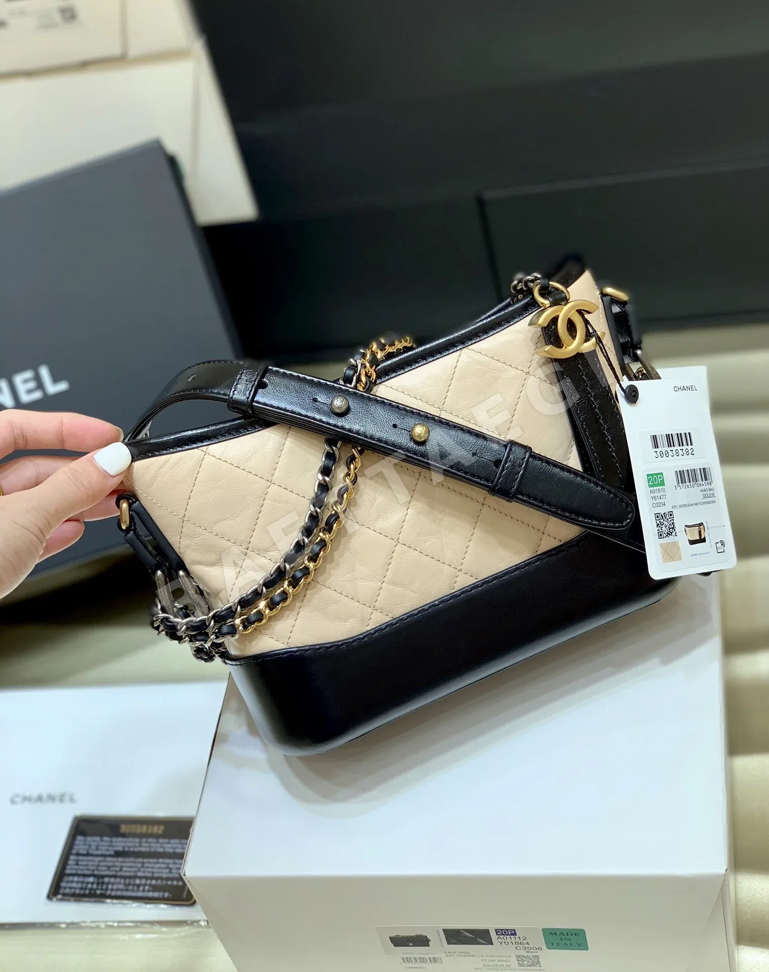 샤넬 가브리엘 호보백 A91810 상세 이미지 2