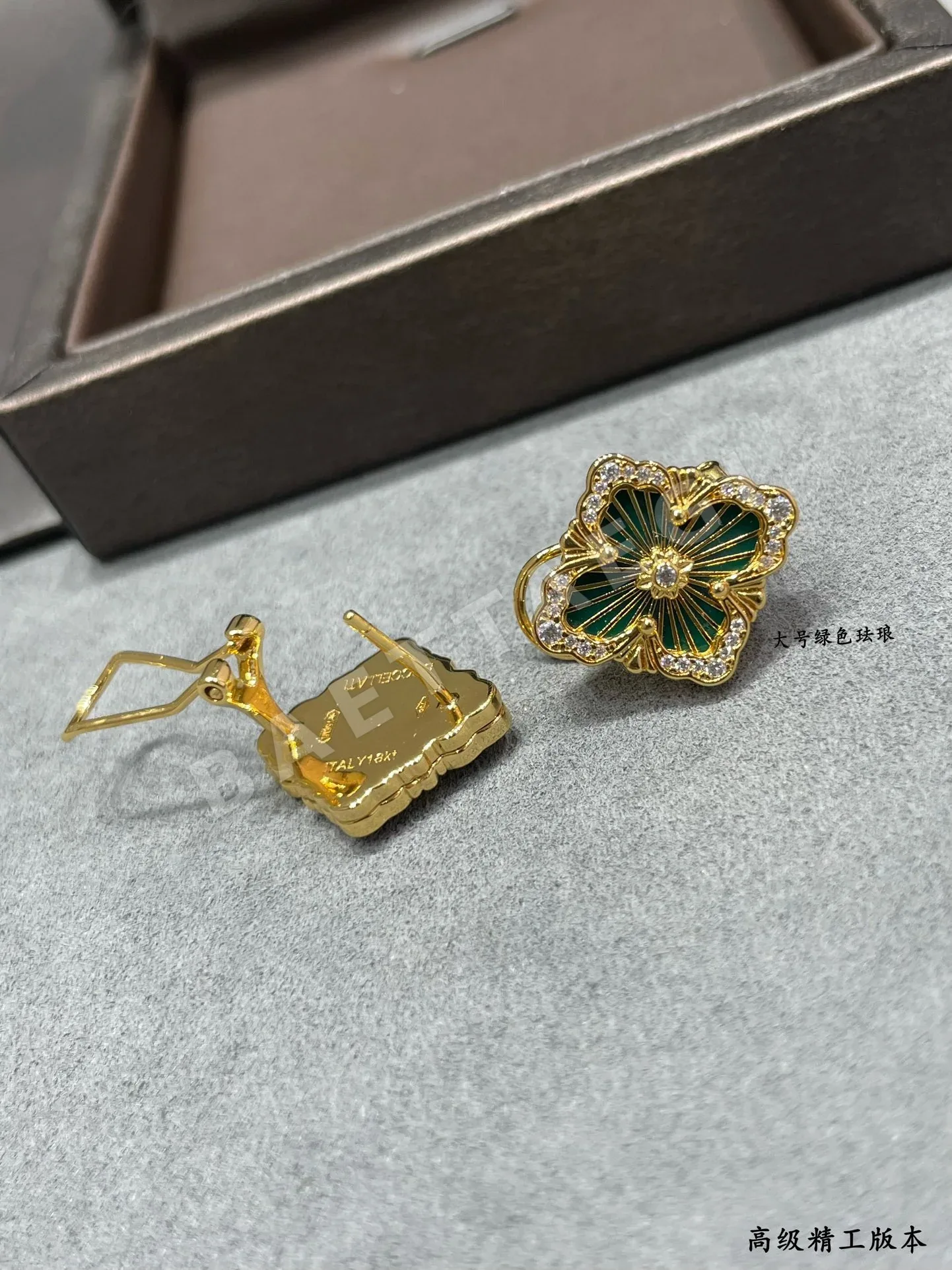 부첼라티 오페라 컬러 에나멜 네잎클로버 귀걸이 상세 이미지 7