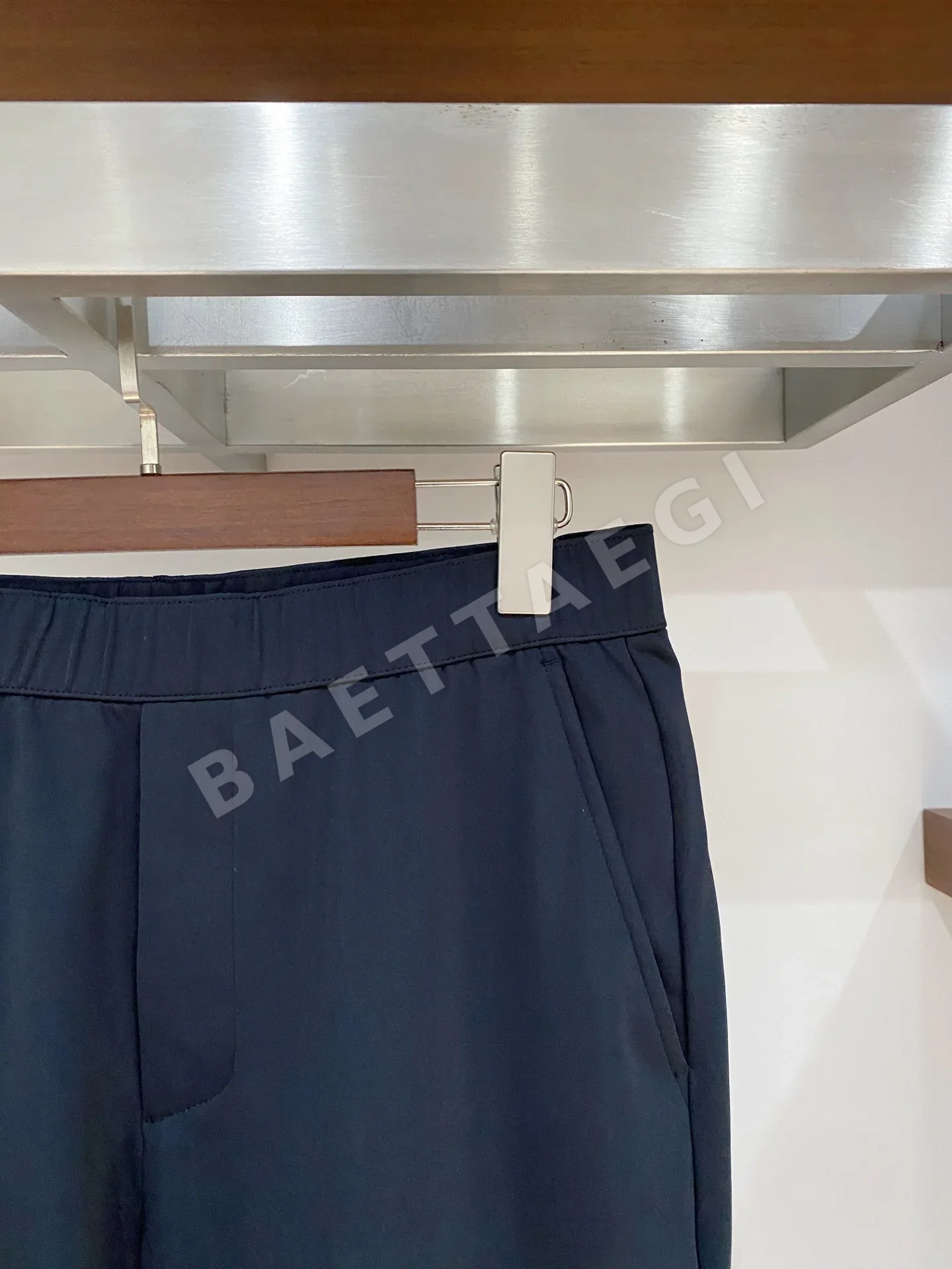 프라다 린넨 혼방 남성 바지 상세 이미지 3