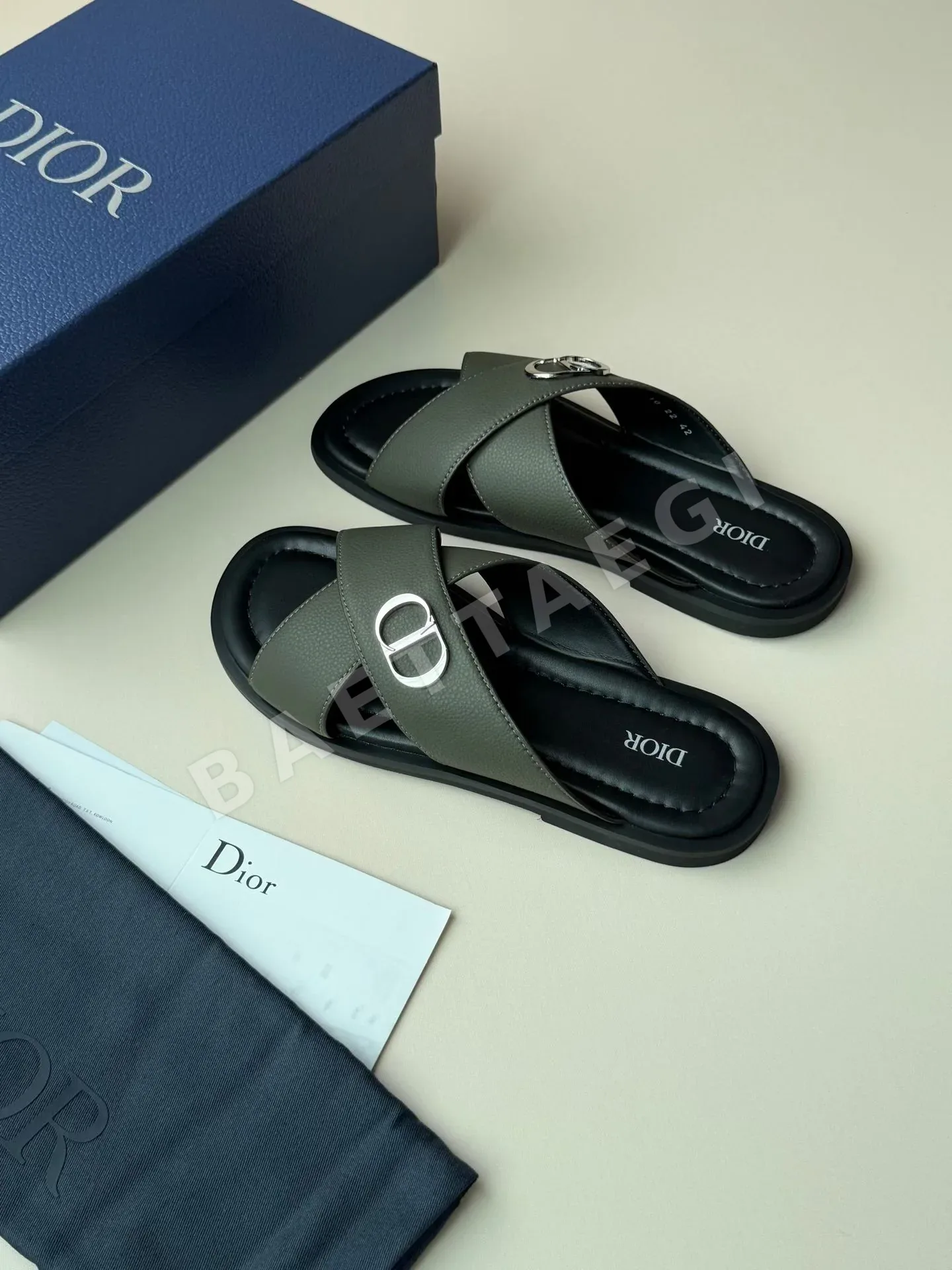 디올 알리아스 샌들 크로스 스트랩 가죽 샌들 상세 이미지 7