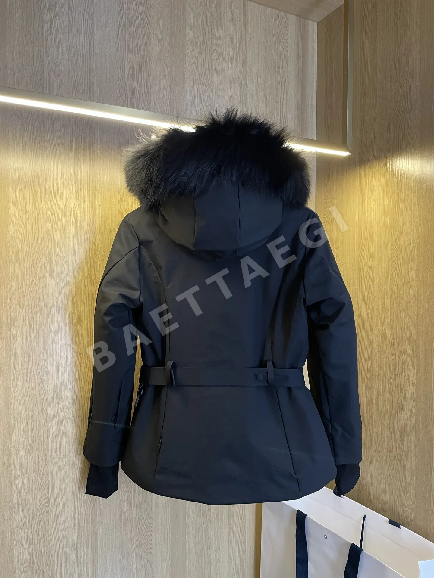 몽클레르 여성 패딩 점퍼 상세 이미지 5