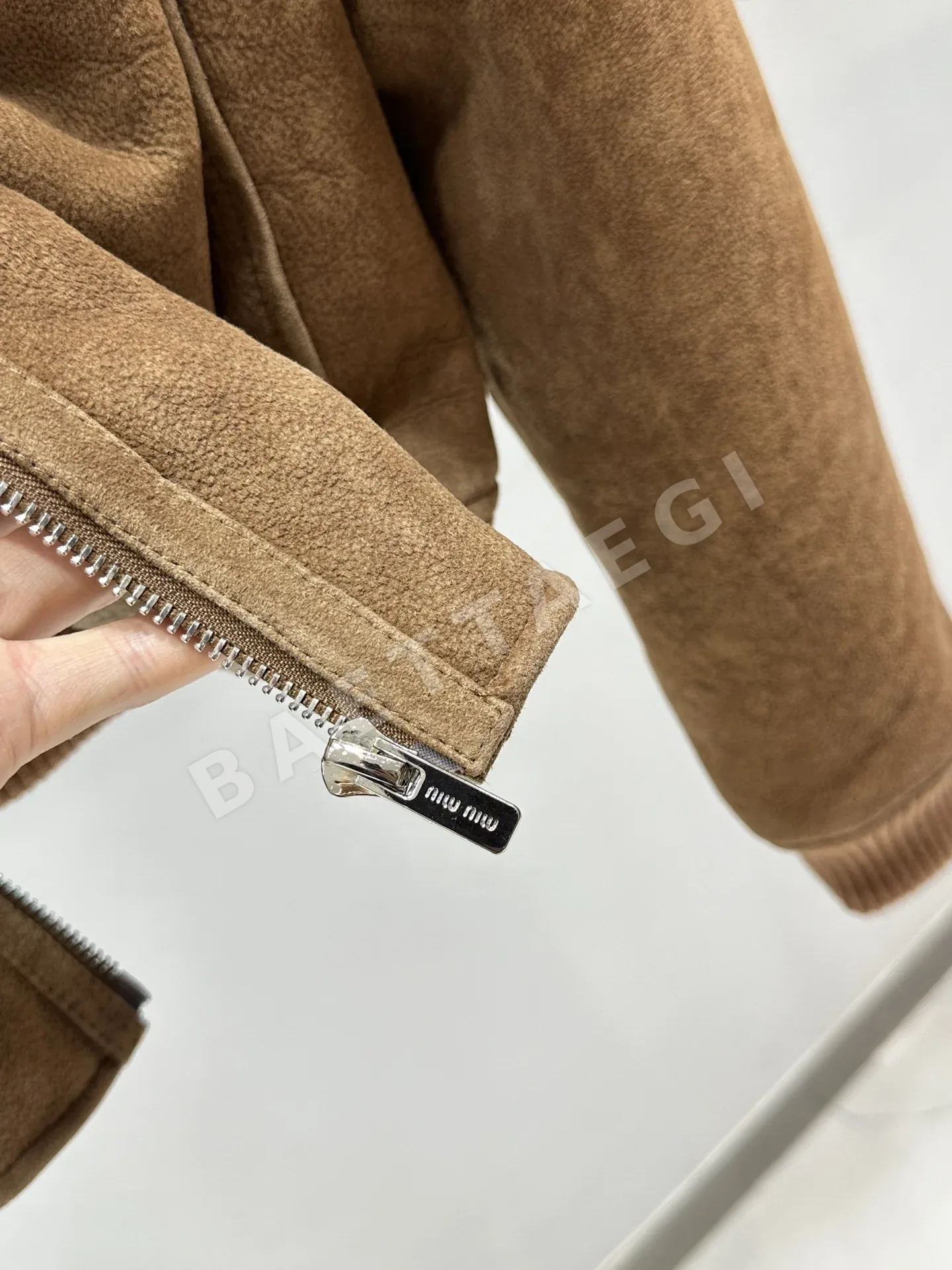 미우미우 울 모피 안감 남성 자켓 상세 이미지 8