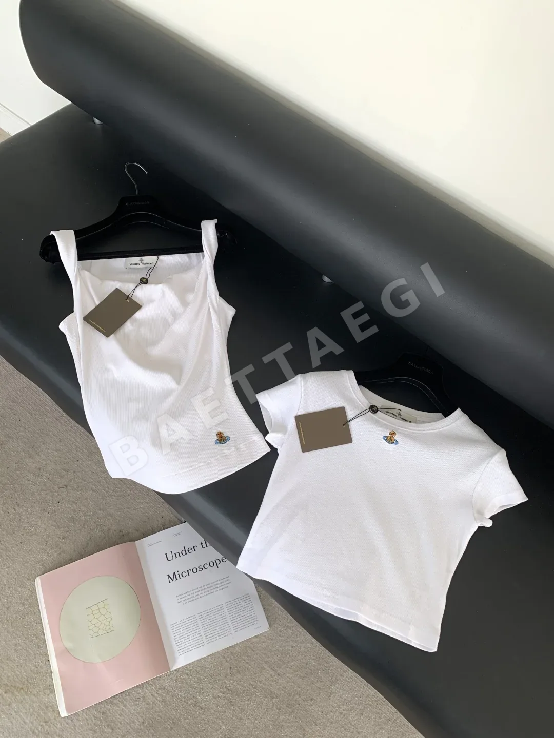 비비안웨스트우드 새턴 자수 슬림핏 반팔 티셔츠 상세 이미지 3