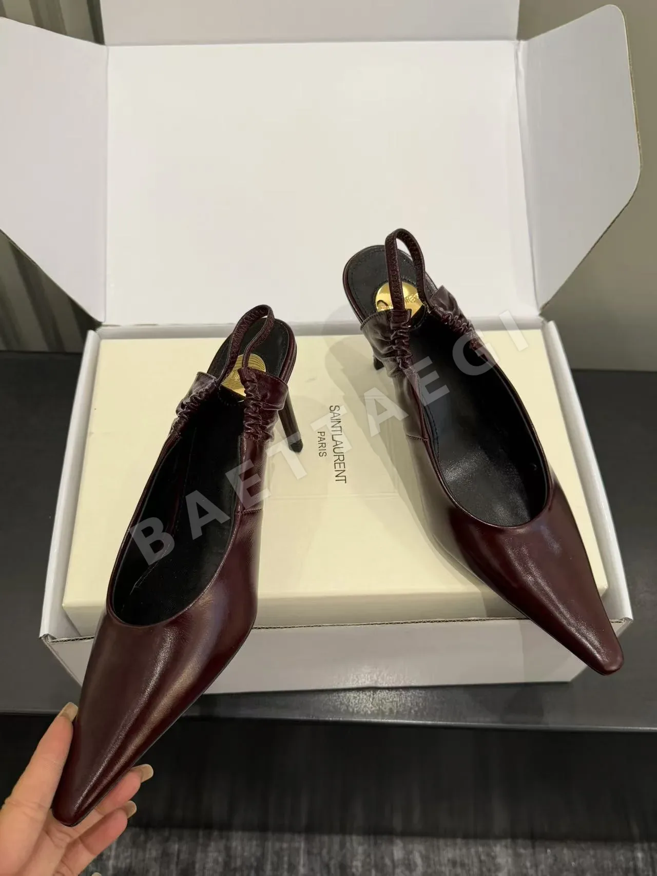 생로랑 YSL 스퀘어 토 오픈 백 샌들 상세 이미지 3