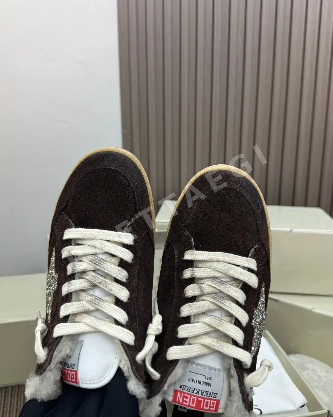 골든구스 스니커즈 가죽 SNEAKERS 레터링 상세 이미지 7