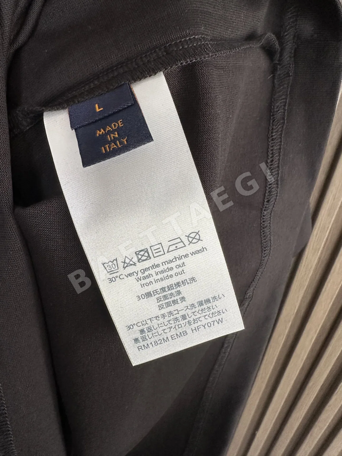 루이비통 크루넥 반팔 티셔츠 상세 이미지 9