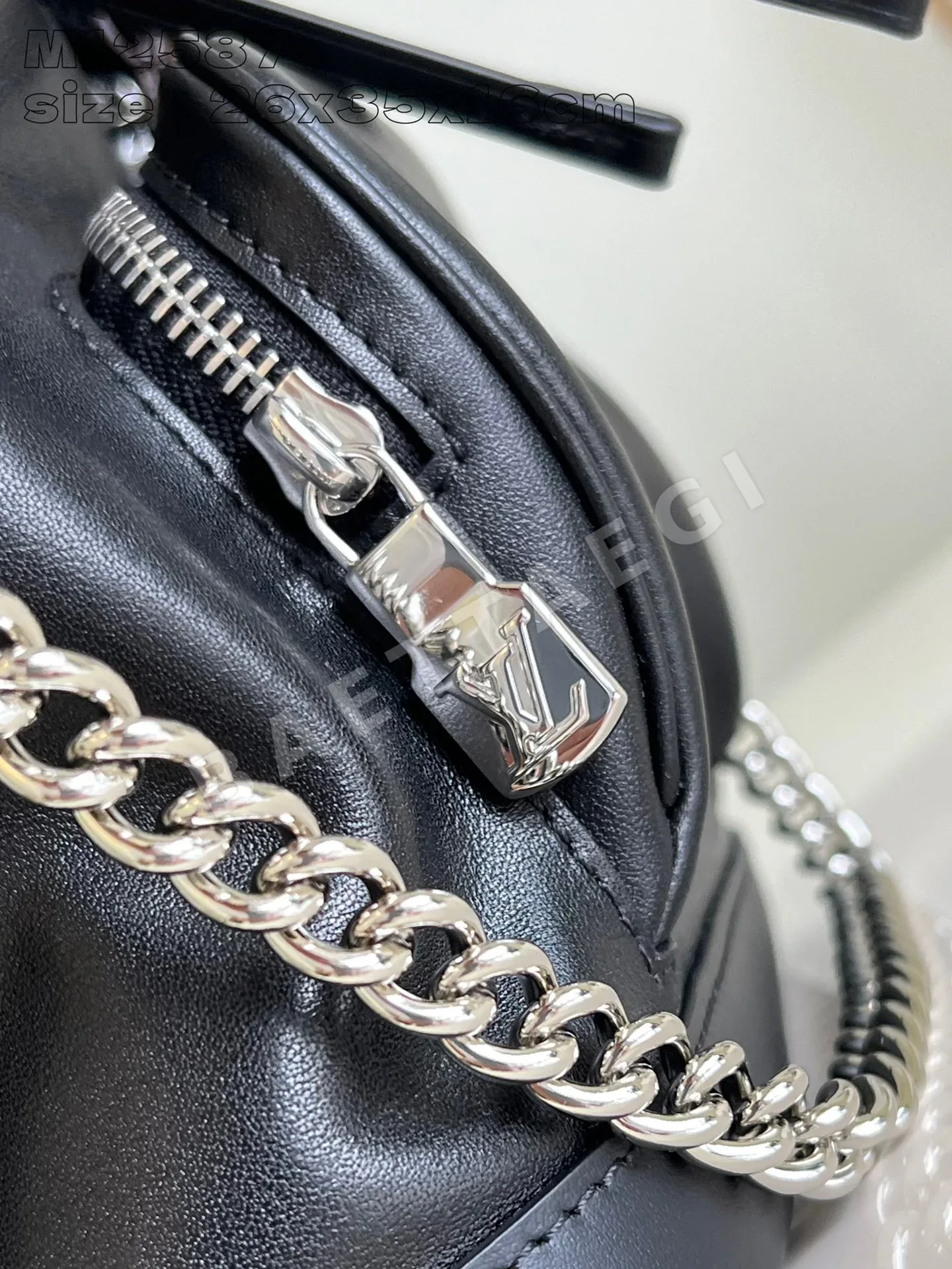 루이비통 몽수리 스몰 백팩 M12587 상세 이미지 5