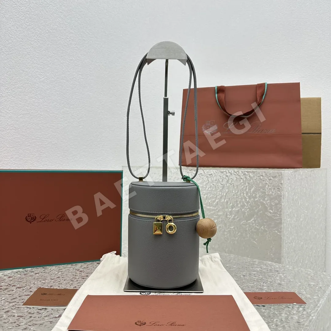 로로피아나 엑스트라 백 버킷백 128844