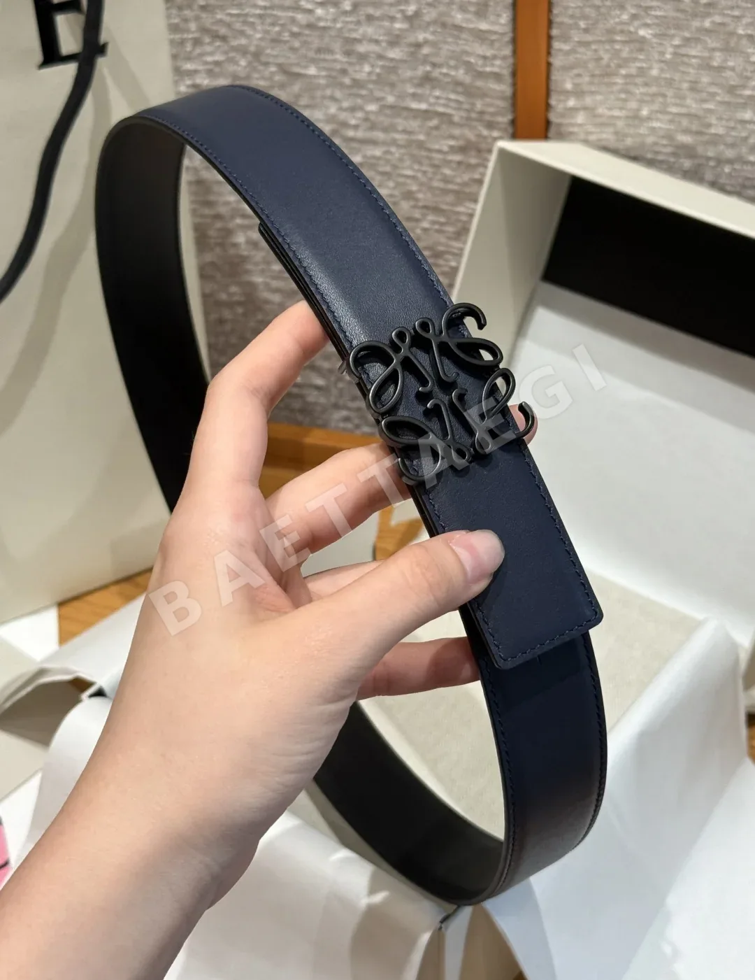 로에베 아나그램 양면 가죽 벨트 상세 이미지 4