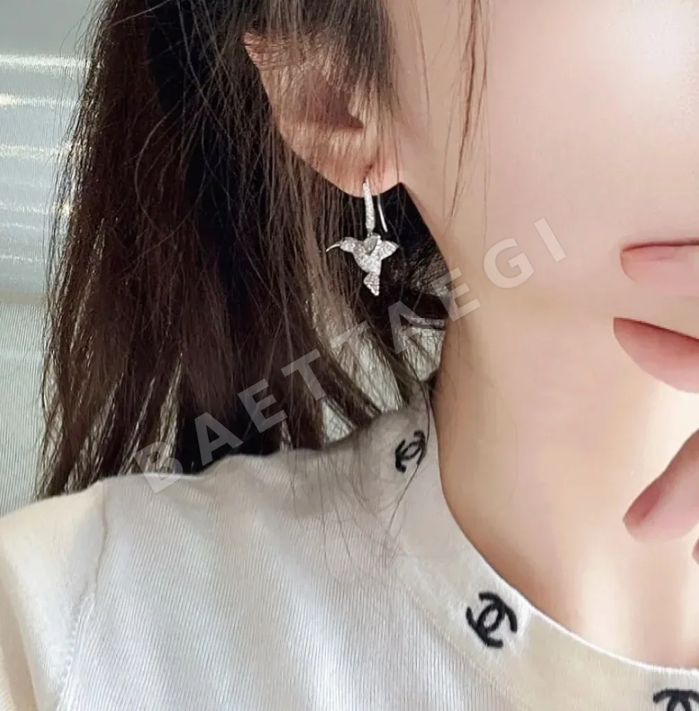 부쉐론 벌새 장식 귀걸이 상세 이미지 2