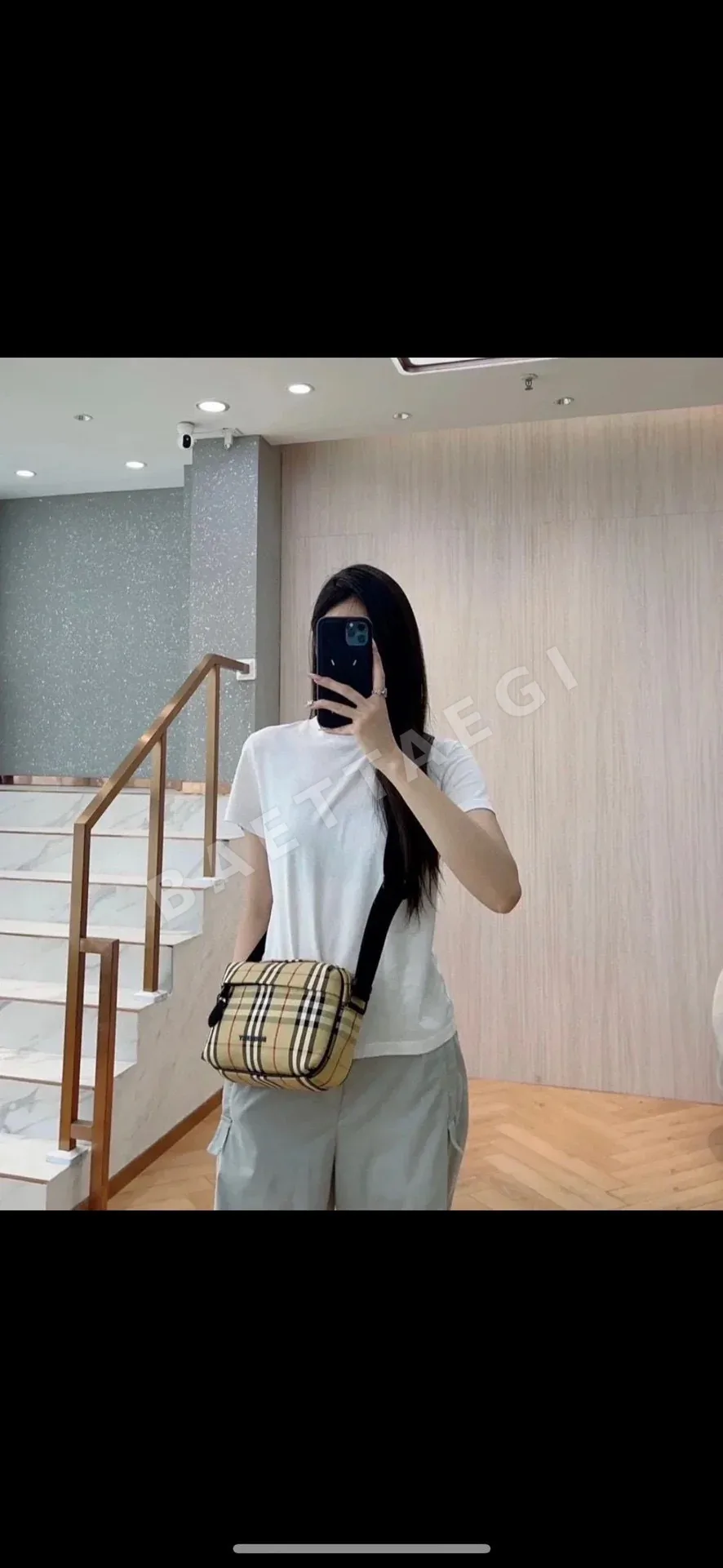 버버리 가방 상세 이미지 15
