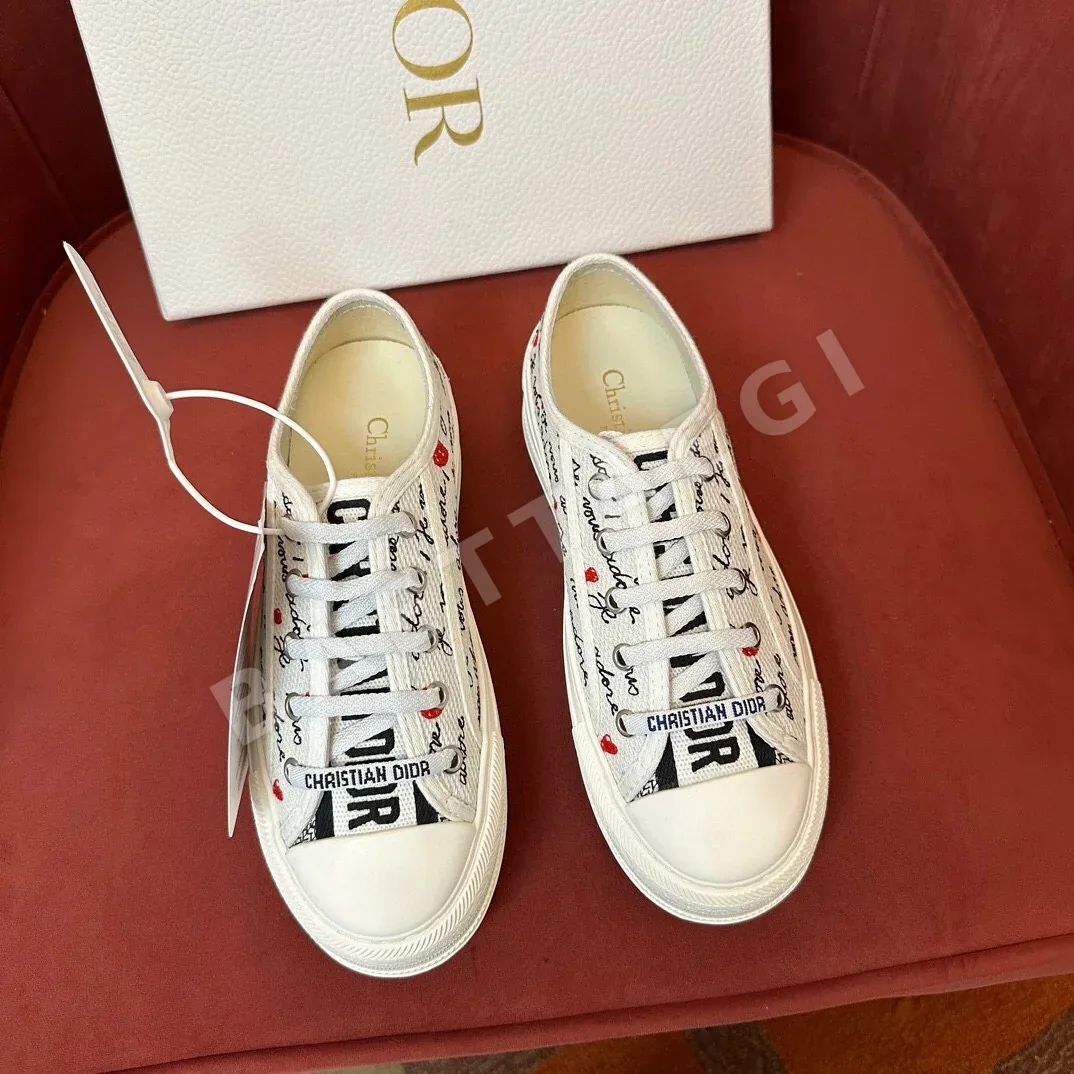디올 자수 장식 스니커즈 26394