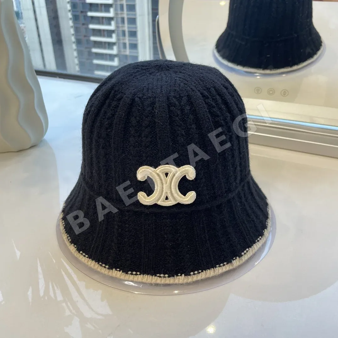 셀린느 케이블 니트 진주 버킷 햇 83552