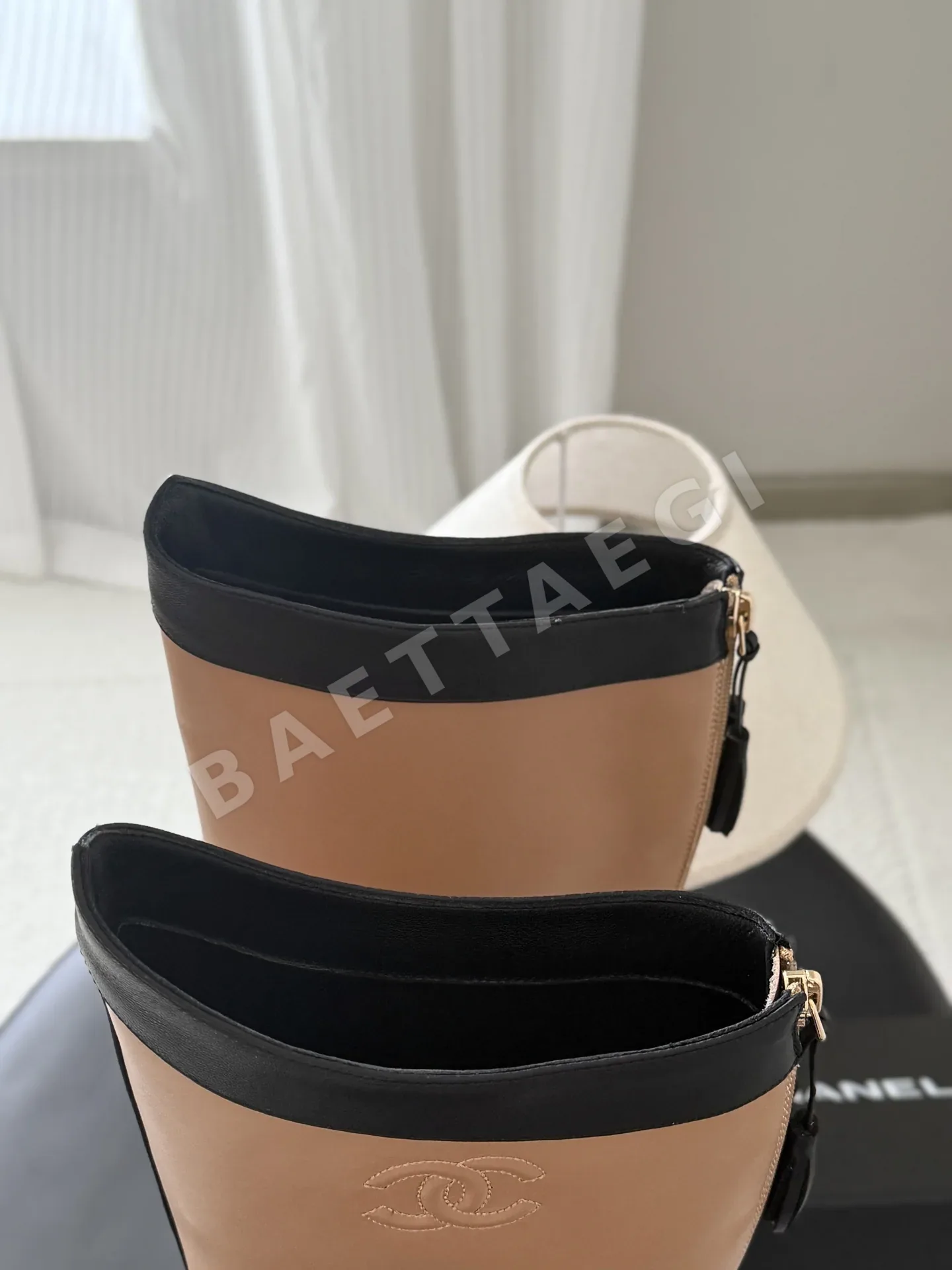 샤넬 더블 C 메티에다르 부츠 상세 이미지 7